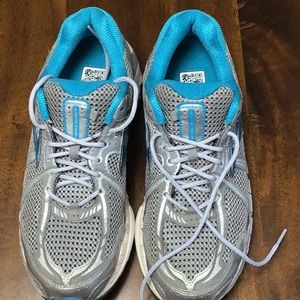Brooks Addiction running shoes